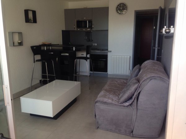 BEAU STUDIO WIFI,PARKING GRATUIT