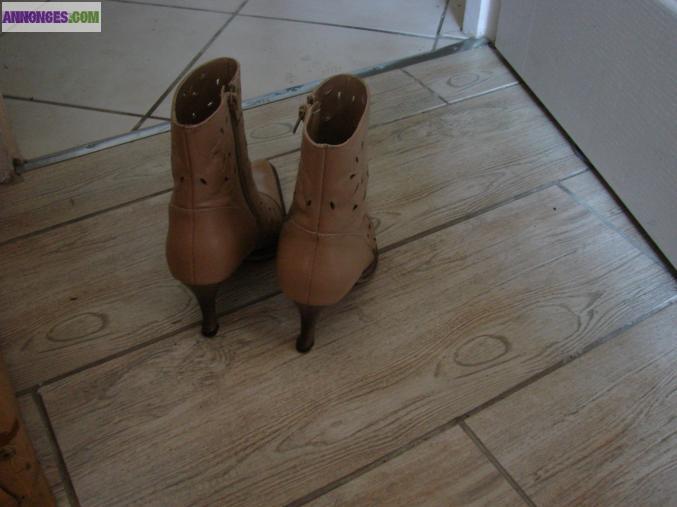 Boots femme cuir T 38