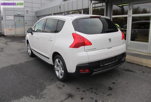 Peugeot 3008 1.6 HDI110 FAP PREMIUM PACK