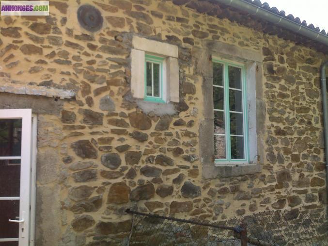 URGENT...maison de village a renover...