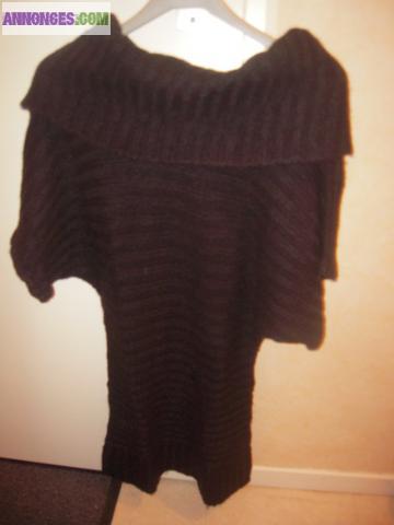 Pull très long noir taille S grand col roulé