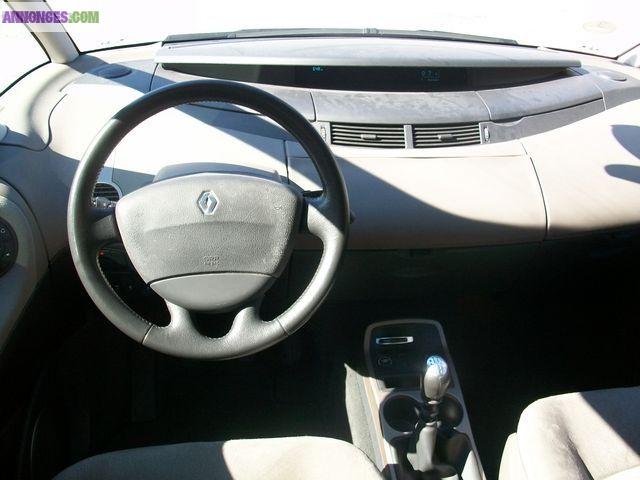  RENAULT Grand Espace 2.2 dCi Privilege