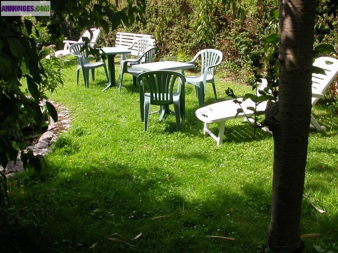 GITES  700 M BORD DE MER 