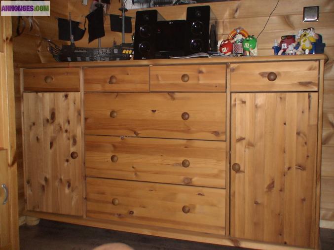 Bahut pin massif cocktail scandinave