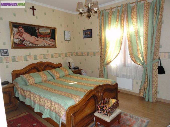 Ensemble couvre lit et double rideaux