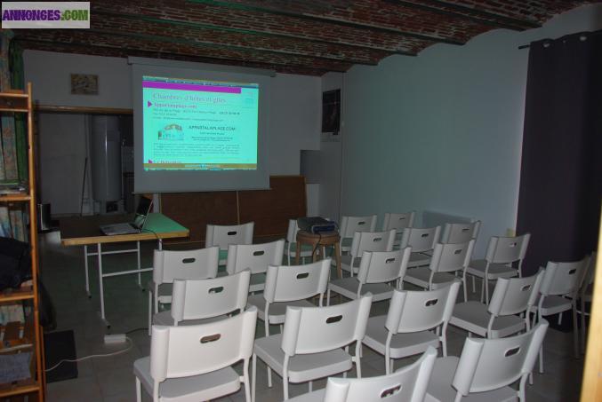 2 grandes maisons meublées pour 6 à 15 et 6 à 13 personnes