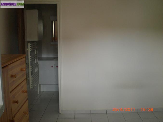 Appartement F 2 tranquilité+commodités RE et Commerces