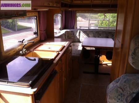 EURA Camping car, 7 m, 6 places, double planches