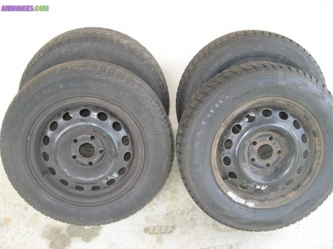 4 roues : jantes + pneu neige