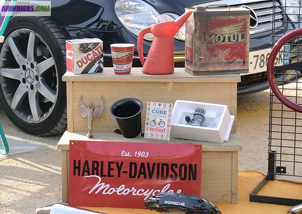 Vide grenier motards vide garage automobile le 7 Avril à Monteux