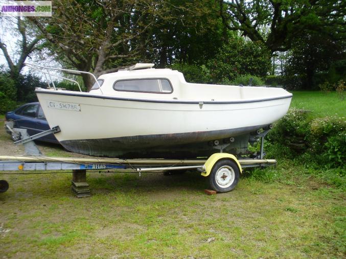 Bateau capelan remorque