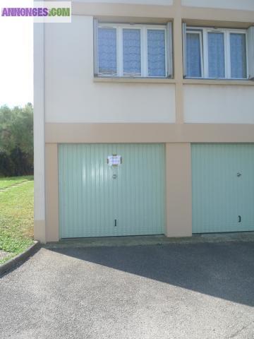 Garage / Box fermé à 69340 Francheville