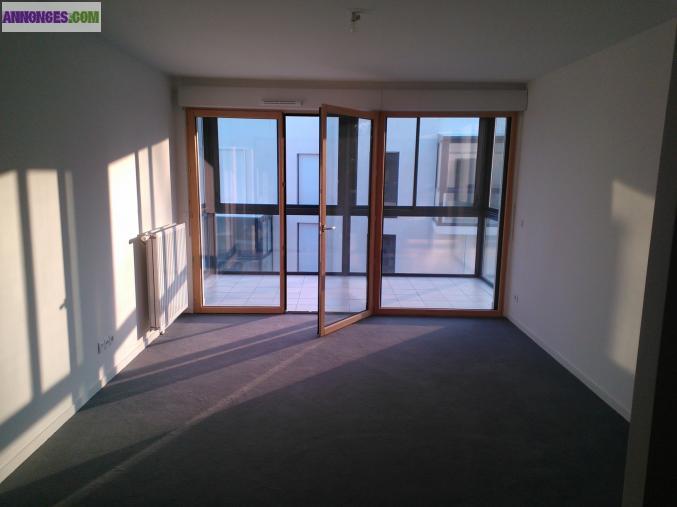 2 pièces spacieux dans résidence de standing + 7m2 de jardin d'hiver