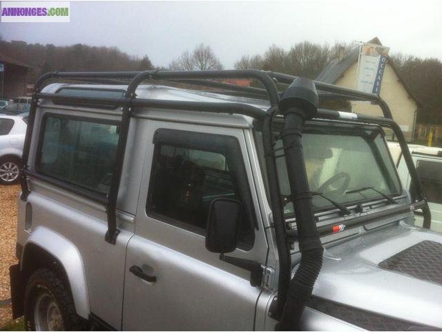 Land Rover Defender 90 2.5 td5 122 hard top 3p