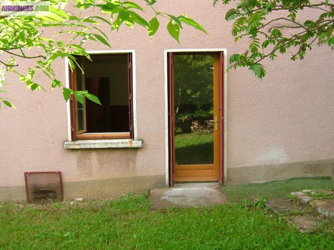 APPARTEMENT REZ DE JARDIN