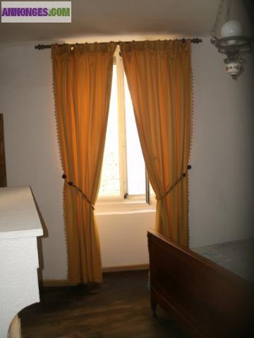 A LOUER F3 MEUBLE CLIMATISE 13KM BSS 400E PAR MOIS