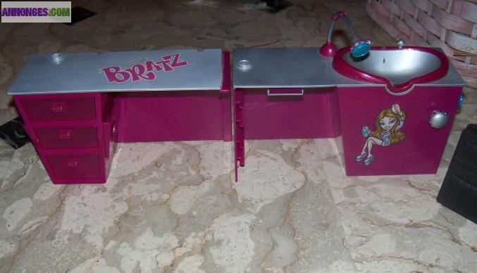 Divers jouets barbie / bratz