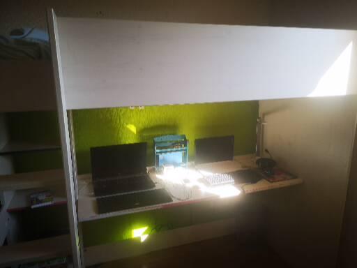 Lit superposé avec bureau intégré 