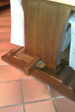 TABLE MONASTERE + CHAISES