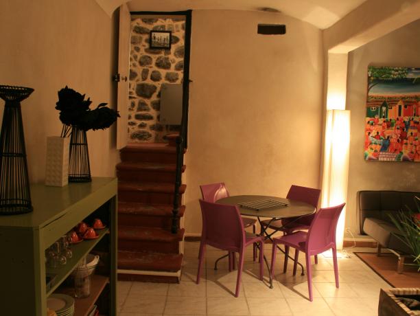 Alba-la-Romaine - La tapia