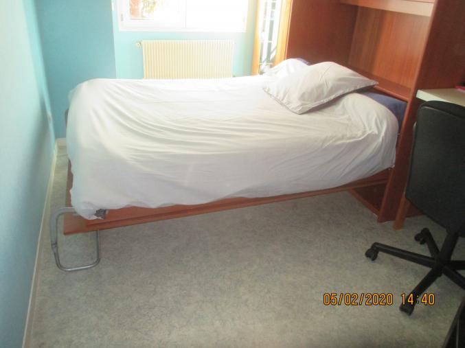 Vends LIT AMOIRE RABATTABLE AVEC SOMMIER 140