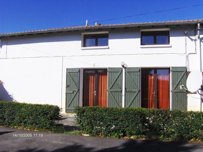 PIBRAC  dans partie de ferme rénovée GRAND  T3 , 115 m2