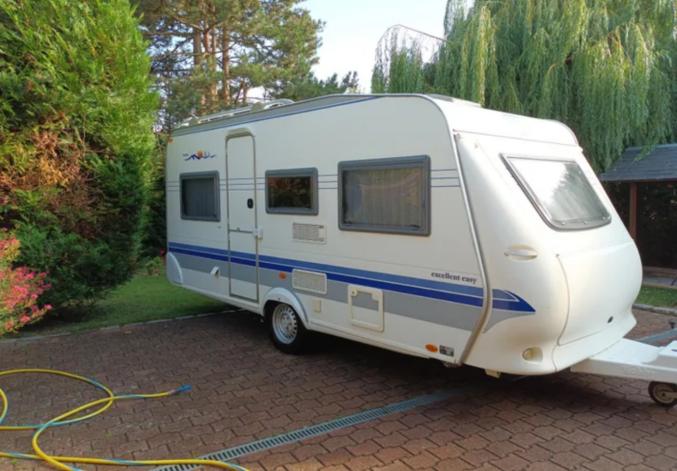 Caravane hobby 460 d'année : 2003