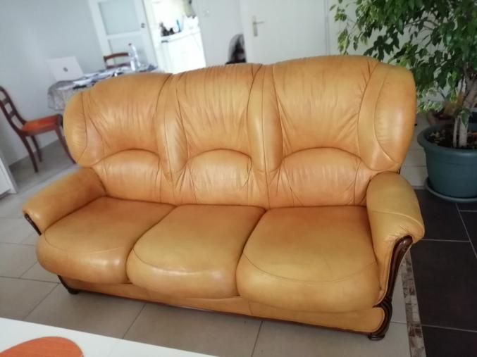 Vends canapé fixe et fauteuil assorti