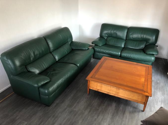 2 canapés en cuir : 2 places + 3 places