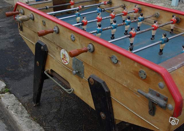 Recherche flipper , jukebox,baby foot bonzini