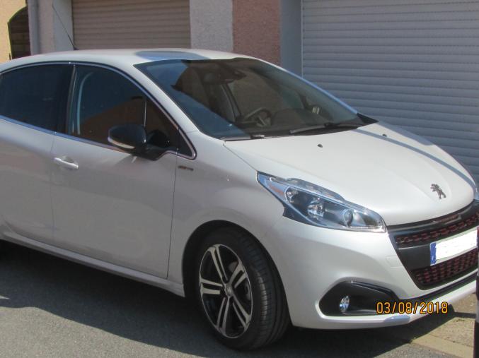 208 GT  line 2018 par  retraité  Peugeot