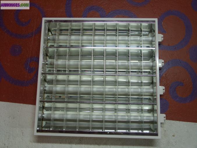 Eclairage 4 néons 18 W