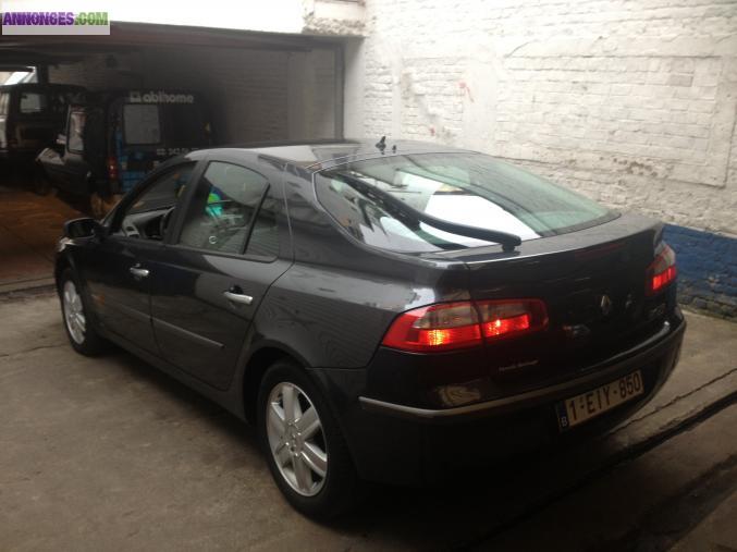 Renault laguna privilège navi couleur cuir etc....