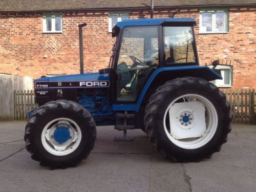 Tracteur agricole Ford 7740 SLE
