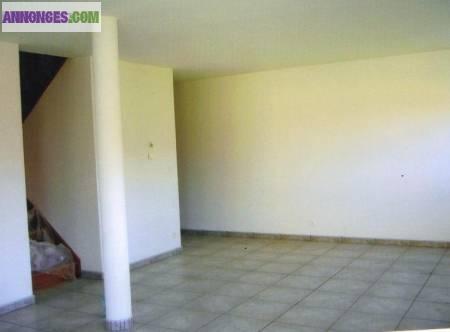 Loue T4 DUPLEX-JARDIN