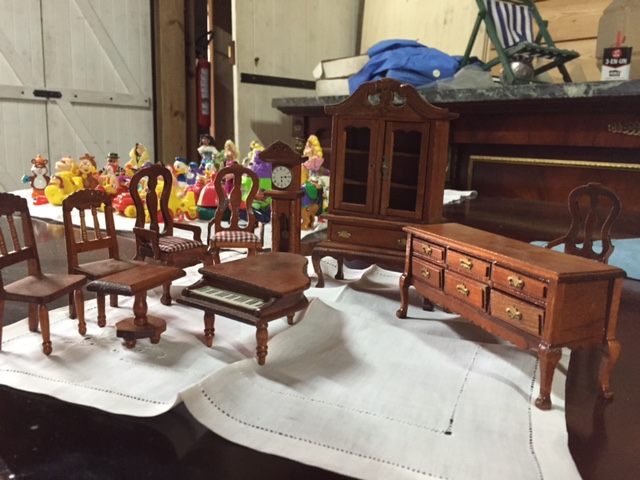 Meubles poupées