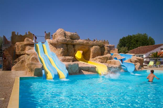  OLERON Cap Soleil,plage a 50 m -mobil home 3 chambres - 150 €