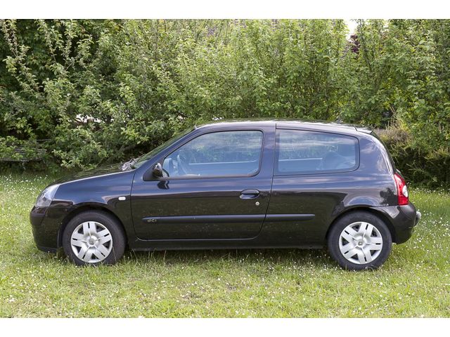 Renault Clio ii (2) campus 1.5 dci  3p