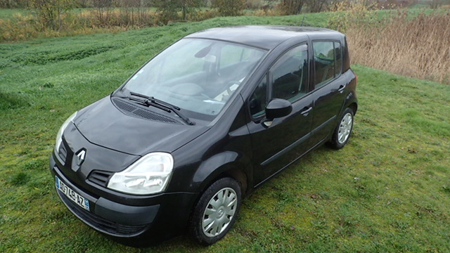 MODUS NON FUMEUR et 4 ROUES COMPLÈTES HIVER : 3 000 € avec cata. neuf