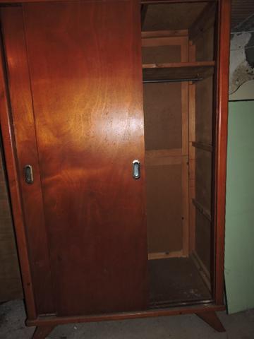 Armoire portes coulissantes