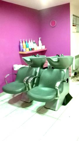 SALON DE COIFFURE