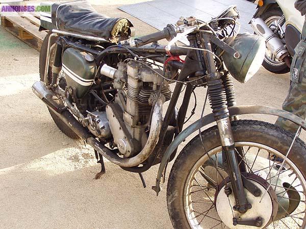 Vide grenier motards vide garage automobile le 7 Avril à Monteux