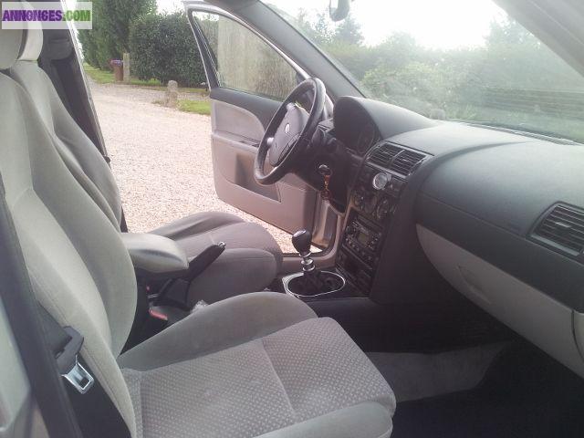 Ford Mondeo (2) 2.0 di 115 ghia 5p