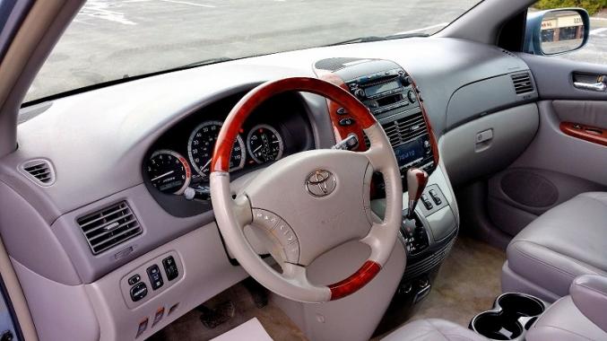 Toyota Sienna XLE LIMITED AWD