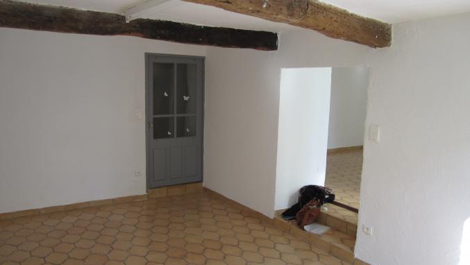 Loue maison de village