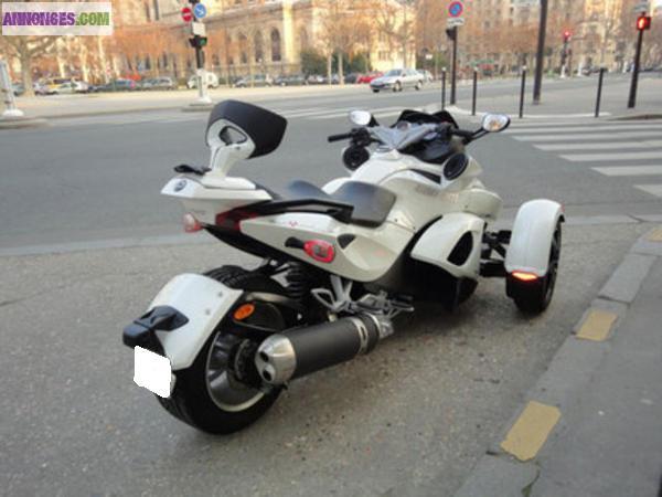 CAN AM Spyder