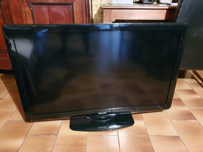 TV PHILIPS LCD