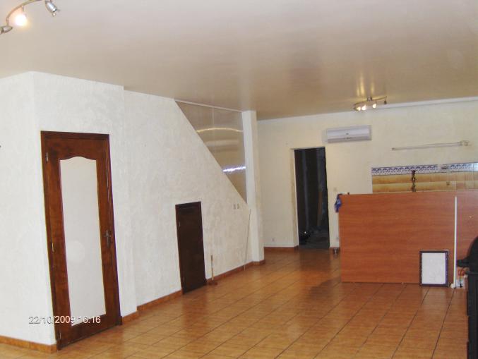 PIBRAC  dans partie de ferme rénovée GRAND  T3 , 115 m2