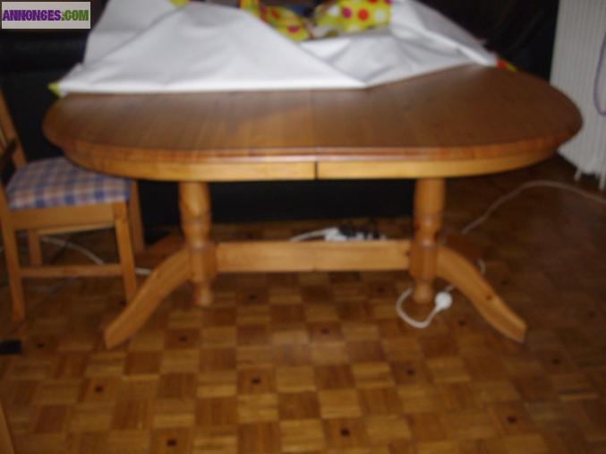 Table salle à manger et 4 chaises