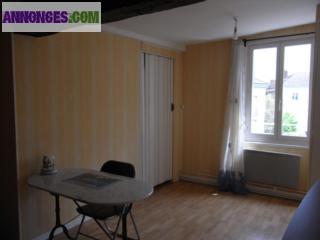 STUDIO meublé dans l'hyper-centre de CHÂLONS